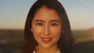 長澤まさみ、真っ白なワンピース姿で朝日浴びる　すらり美脚も　クボタ新CM公開