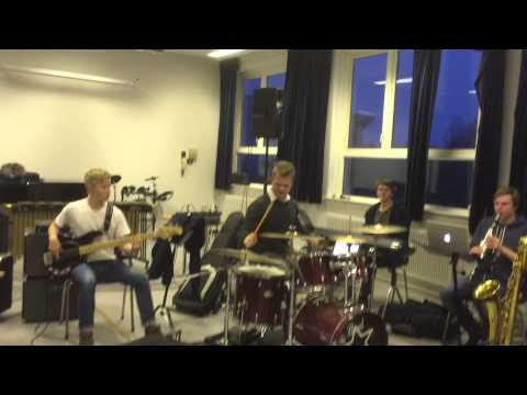 Overtyre - Manglerud revyband 2015 - Takk for oss.