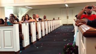 Bride sings Jamie Foxx Wedding Vows to groom