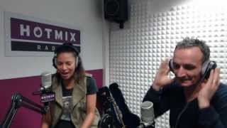Zaho - Tout Est Pareil (Live Hotmixradio)