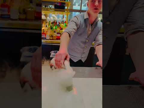 Bar Mar Chicago Floral Cloud Cocktail 🍹 - Best Chicago Bars