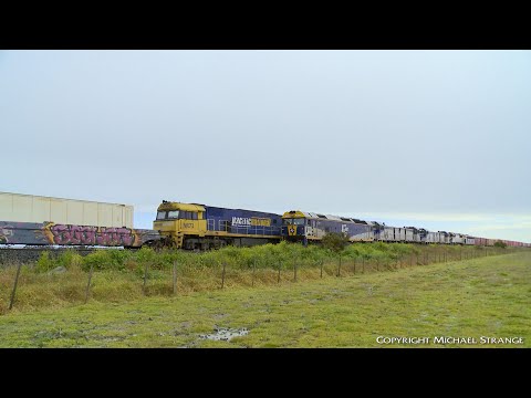 6MP4 Pacific National / TOLL Container Train Crosses QUBE Containers - PoathTV Australian Railways