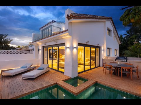 Second Line Beach Luxury Villa in Puente Romano