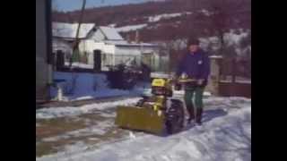 preview picture of video 'Kvakovce - AGZAT - snehová  radlica'