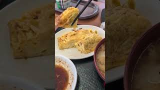 半田屋で朝ごはん　生まれたときからどんぶりめし