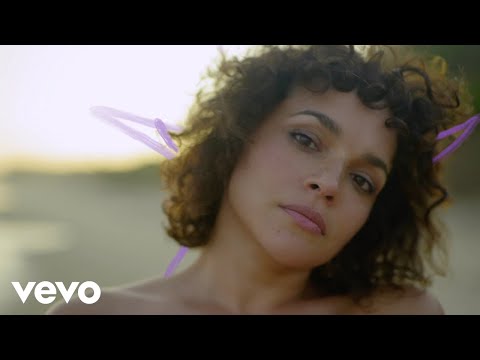 Norah Jones - Hurts To Be Alone