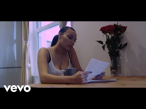 download lagu mp3 mp4 Sharna Bass, download lagu Sharna Bass gratis, unduh video klip Download Sharna Bass Mp3 dan Mp4 Music Gratis
