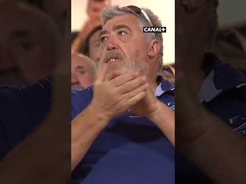 LES SUPPORTERS BIARROTS RENDENT HOMMAGE À FEDERICO MARTÍN ARAMBURÚ 🕊️ #rugby #sports