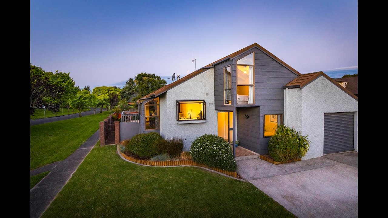 Funky Tasteful Townhouse on the Reserve