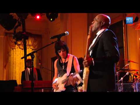 Buddy Guy and Jeff Beck Perform "Let Me Love You" at In Performance