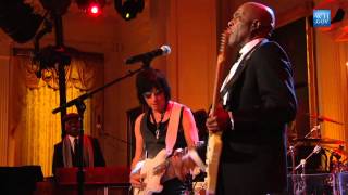Buddy Guy and Jeff Beck Perform &quot;Let Me Love You&quot; at In Performance