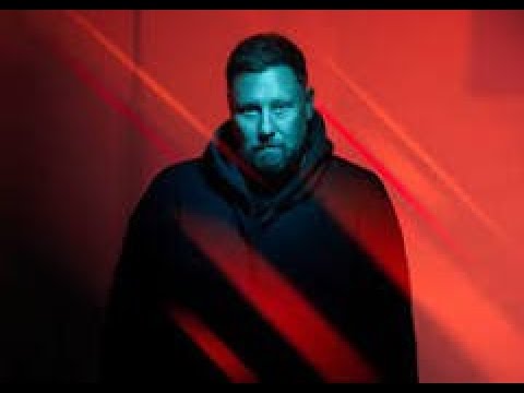 UMEK vs VALENTINO KANZYANI - Carnavale 2006