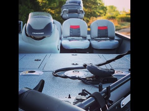 Tracker Proteam 175 tf Boat Tour and Review