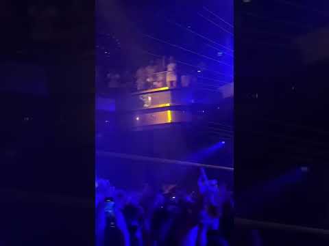 @arminvanbuuren playing P.O.U x Scott Forshaw’s song ‘Castle In The Sky’🔥 #dj #edm #trance #rave