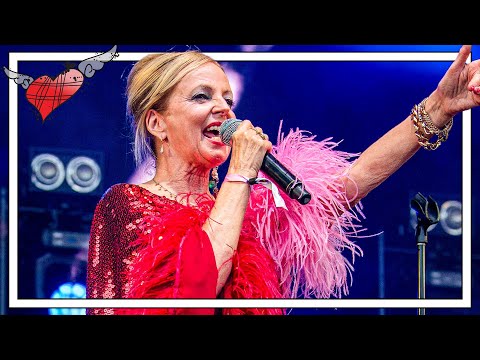 Altered Images - Mascara Streakz | Belladrum 2023 | BBC ALBA