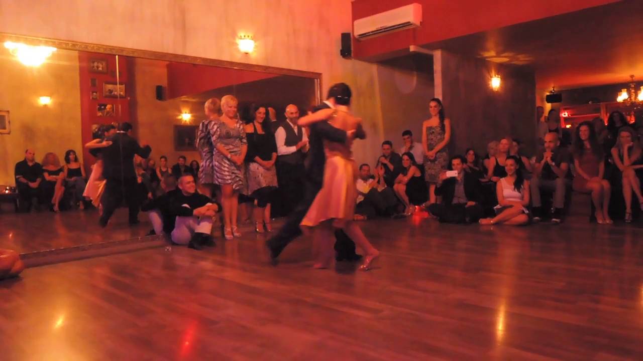 Alexander Moncada y Lia Selalmazidi 4