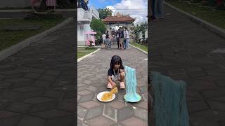 DEDE OMING D0RONG MIE TERBANG