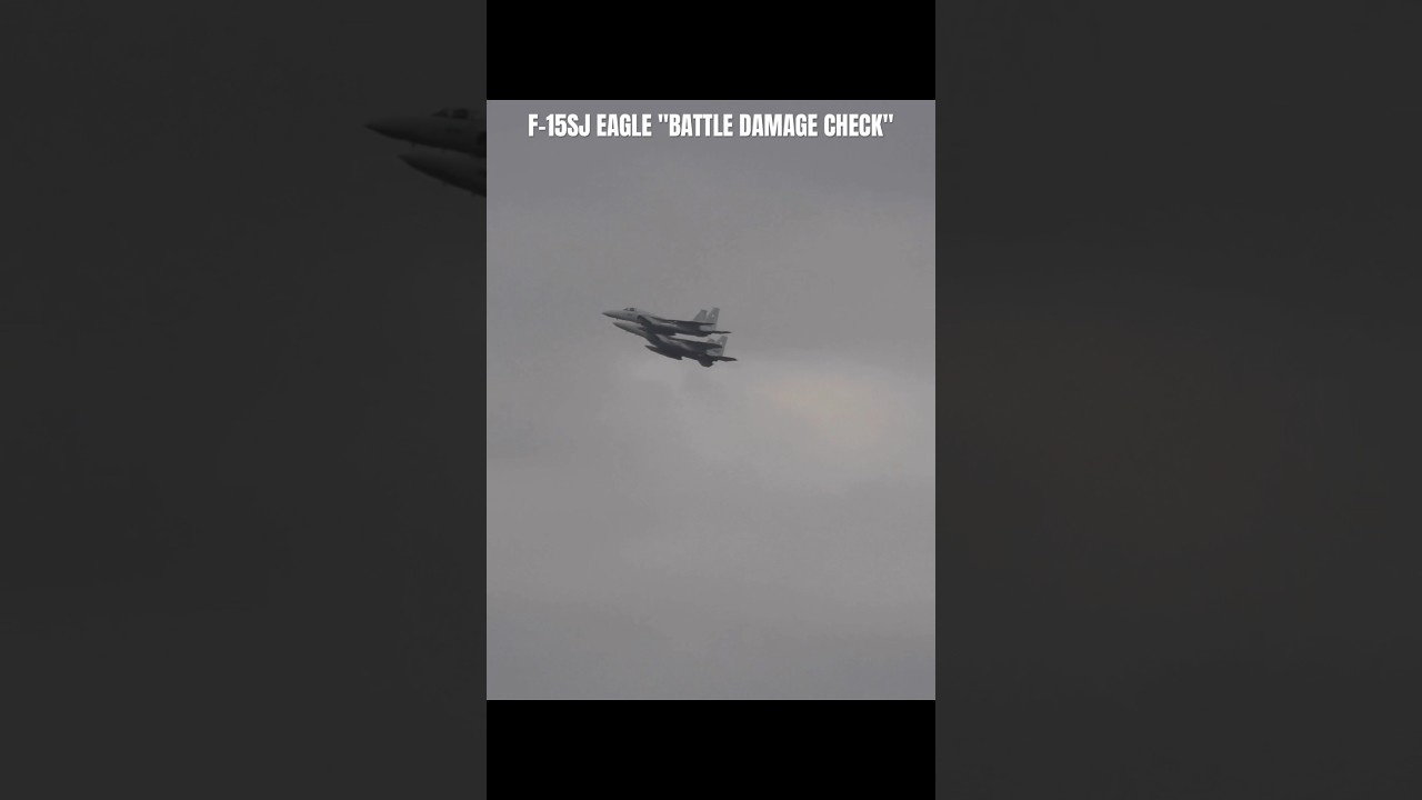 【貴重映像】F-15戦闘機がバトルダメージチェックを行う姿 / JASDF F-15 EAGLE battle damage check #shorts #航空自衛隊 #aviation
