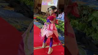 Download lagu LEIKA FASHION SHOW, KIRA KIRA LEIKA COSPLAY JADI APA YA? #leika #shorts mp3