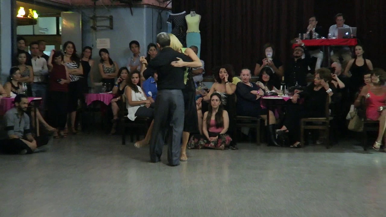 Alejandra Mantiñan y Martin Ojeda en los Miércoles de La Nacional 2017  2/2