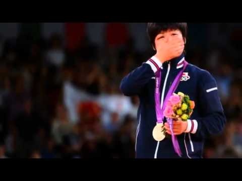 Hitomi Obara Japan Wins Gold Medal Womens 48 kilogram Wrestling Gold Medal 2012 London Olympics