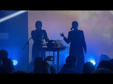 Tarta Relena - "El suïcidi i el cant" - performed live at MUTEK Montréal 2022