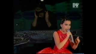 Björk - Big Time Sensuality live (MTV Europe Music Awards) (1994)