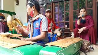 Download lagu cewe cantik jantur cakilan mantap mp3 Download lagu cewe cantik jantur cakilan mantap mp3