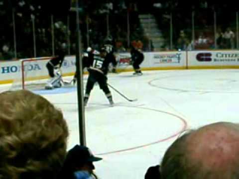 Phoenix Coyotes Vs Anaheim Ducks October 17 2010 (4)