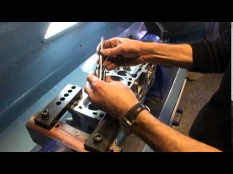 Alesadora de asientos de válvulas de cabezal flotante EXACTA DD