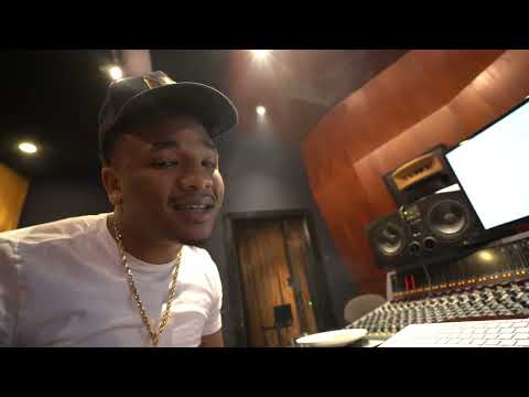 PT Tommy Mac -  Swoosh