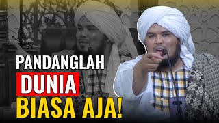 Download lagu PANDANGLAH DUNIA BIASA SAJA! | USTADZ DERRY SULAIMAN mp3