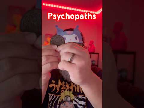 How Normal People Eat Oreo vs PSYCHOPATHS