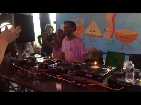 Unknown - Unknown (Francesco Del Garda / Café Barge / October 2017)