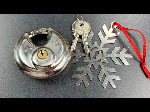 [820] Opened With A Christmas Ornament! Move N Store MP70 Disc Padlock