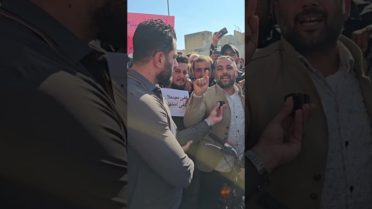 الاستاذ الوحيد في ادلب بروح بعبي ب 15 ليرة بنزين وب20ليرة وب30ليرة بصير هيك ؟ ها?