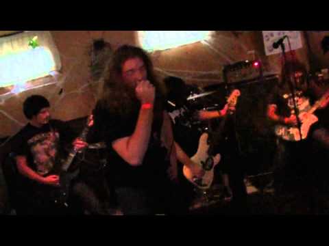 GLOOMINOUS DOOM LIVE AT GALLAGHERS  MDS BENEFIT