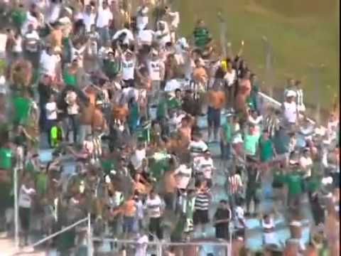 Alex de Souza Coritiba'yı uçurdu