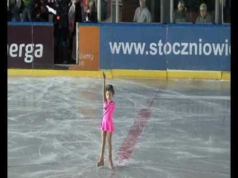 Łyżwiarstwo figurowe 1 miejsce i medal.avi