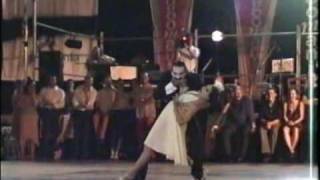 Eduardo Cappussi y Mariana Flores 'La Cumparsita', Tangomania 2002