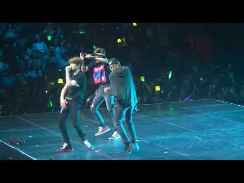 EXID LE (Darkness) + NCT 127 (Whiplash) Special Stage - Kcon NY 2018 Day 2