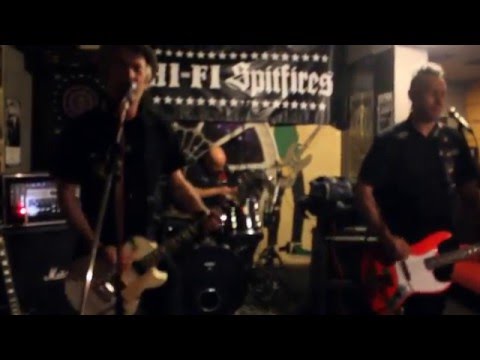 HI-FI Spitfires - live im MAD Music Club
