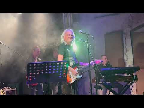 Manny Beger live show.