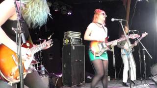 Bleached - Keep On Keepin&#39; On (SXSW 2016) HD
