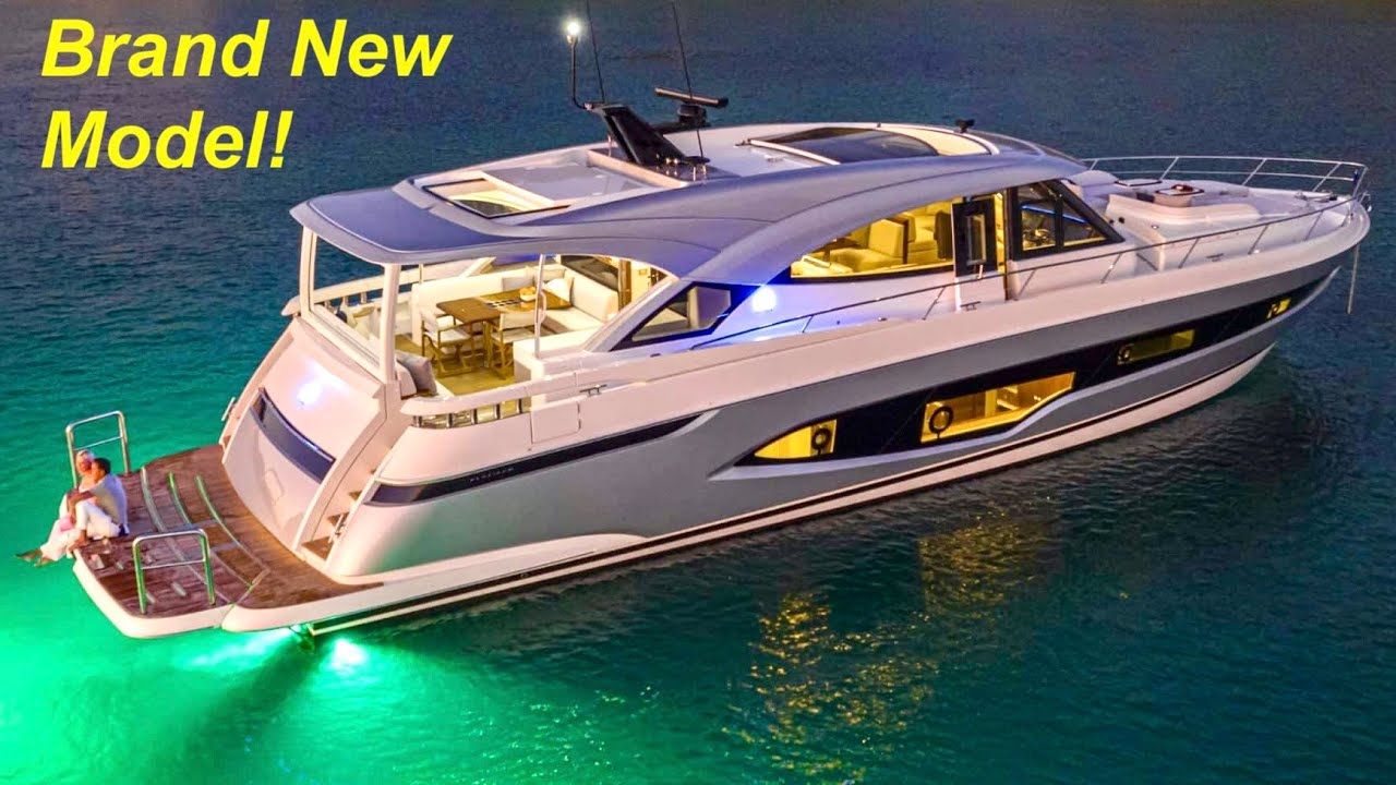 Yacht Tour : Riviera 6800 Sport Yacht