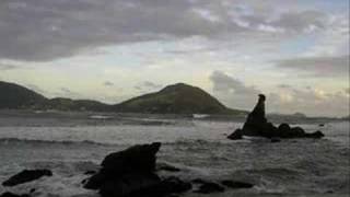 preview picture of video 'ressaca em icarai (icarai beach)'