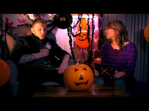 Pips Interviews James Arthur - Backstage with TalkTalk - The X Factor UK 2012