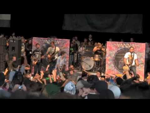Vanna (Part 1 Chris Preece's last show at Warped Tour 2009 7/21/09)[ HD]