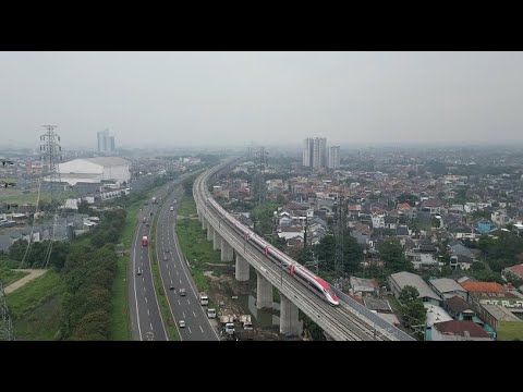 Indonesian president takes ride on Jakarta-Bandung High-Speed Railway Indonesian president takes ride on Jakarta-Bandung High-Speed Railway