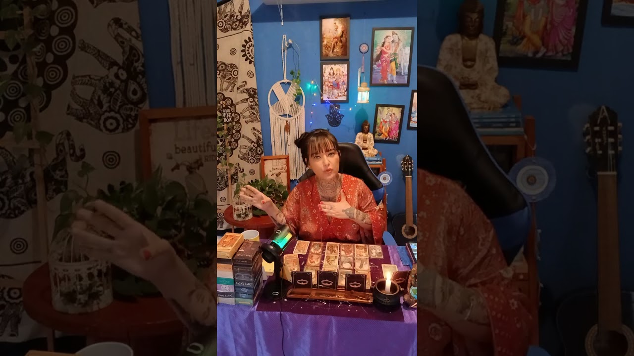 PEIXES ♓️ GERAL. UM REI 👑 E DUAS RAINHAS 👑/TRIÂNGULO/TRAIÇÃO/MENTIRAS/COISAS OCULTAS/UM FIM ABRUPTO